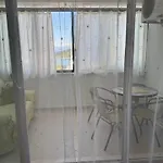 2 Bed Comfy Gem: Functional, Ideal Location, Steps To The Apartment Blace