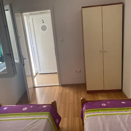 2 Bed Comfy Gem: Functional, Ideal Location, Steps To The Διαμέρισμα