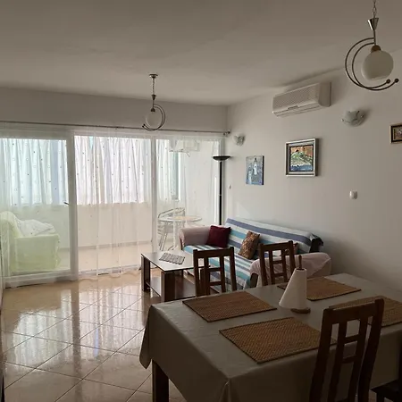 2 Bed Comfy Gem: Functional, Ideal Location, Steps To The Διαμέρισμα
